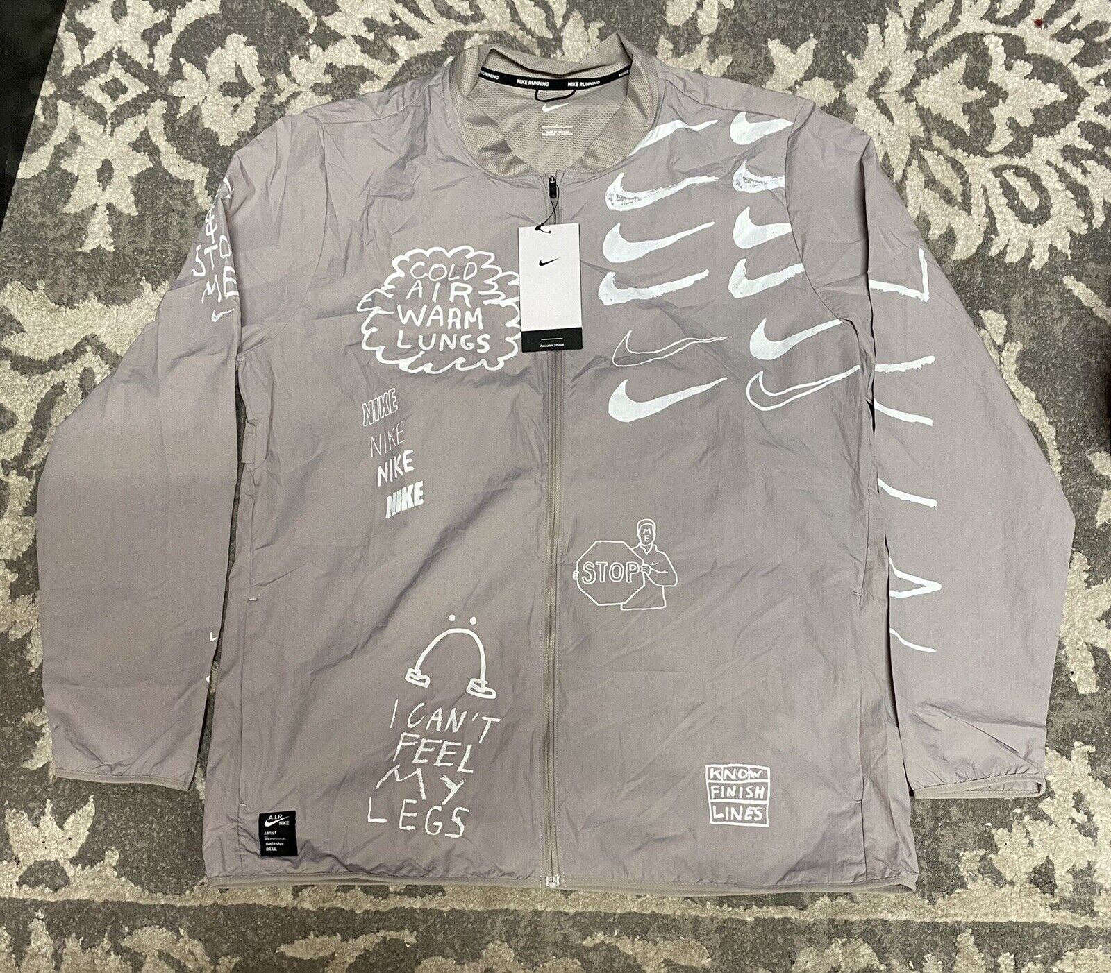 季節のおすすめ商品 NATHAN NIKE ナイロンジャケット BELL JACKET