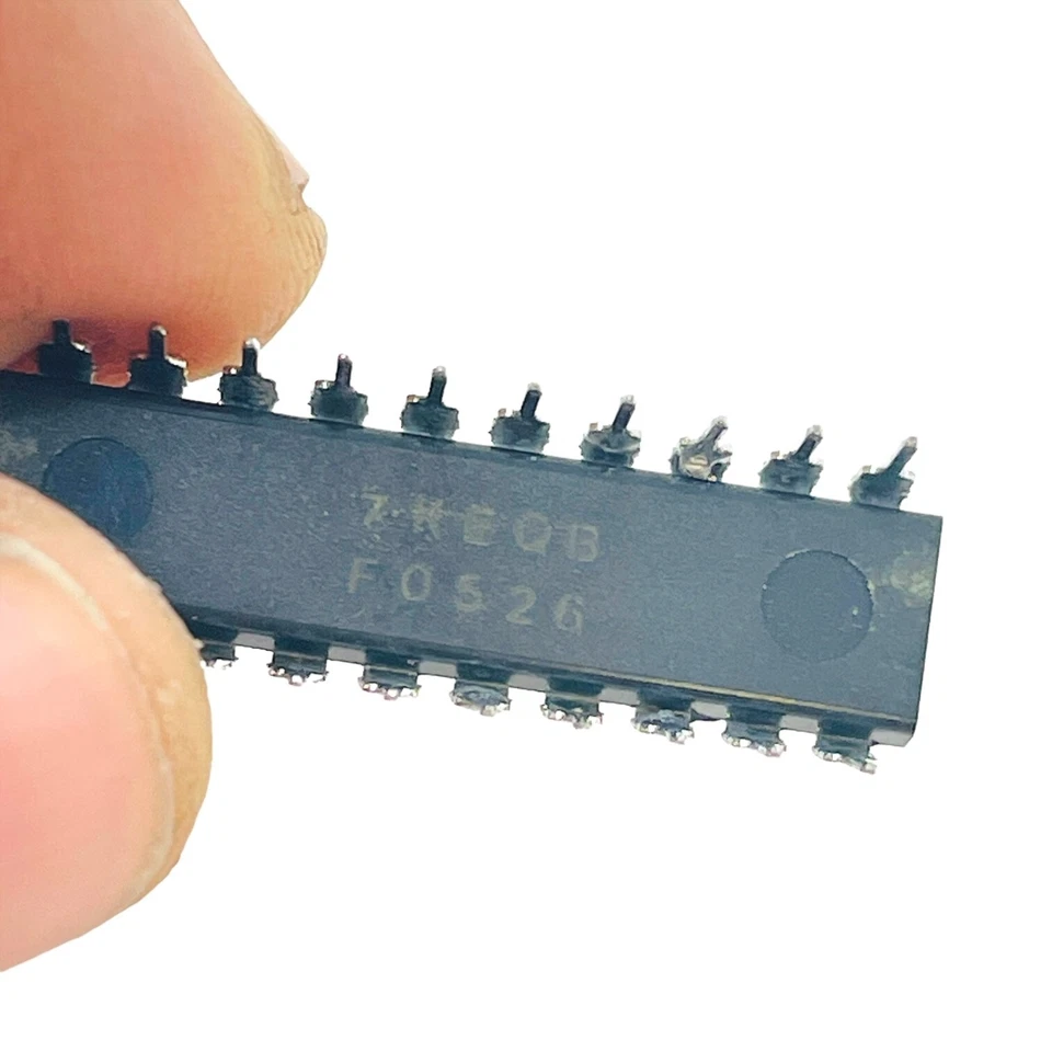 15 pcs RCA CD74HC241E ICs Buffer, Non-Inverting 2 Element 4 Bit 3-State 20-PDIP - Image 3 of 4