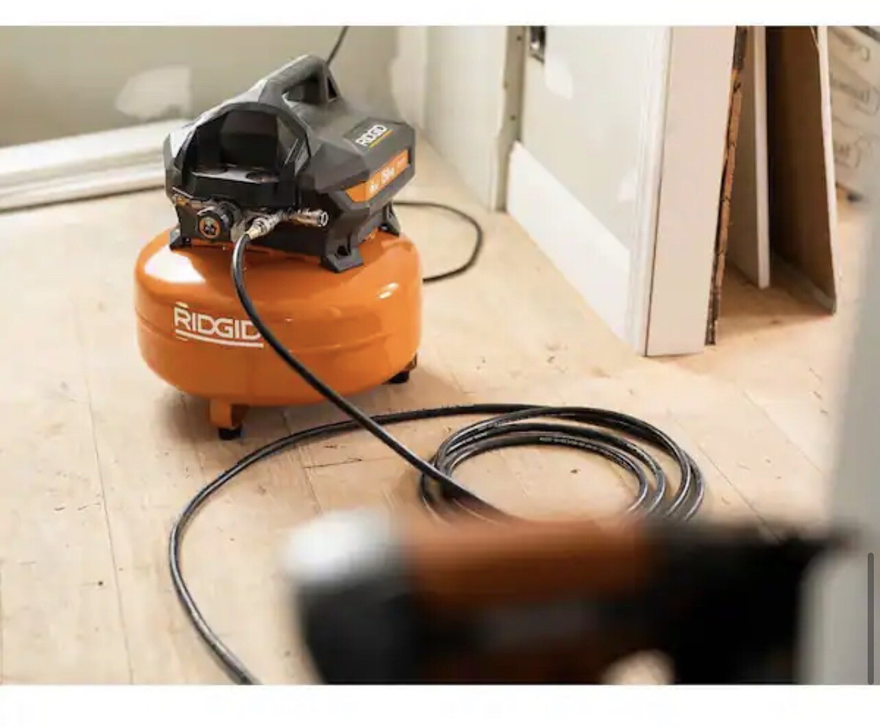 RIDGID 120V Electric Pancake Air Compressor W/ Nailers and Stapler