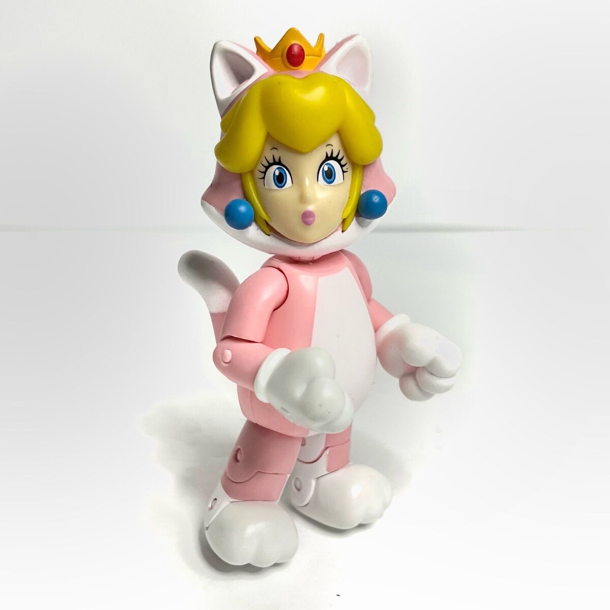 Jakks Pacific World of Nintendo Super Mario Cat Peach With Super