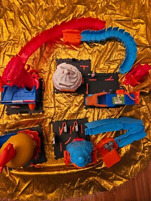 HOT WHEELS CITY Scorpion Flex Attack Downtown Burger Drive Ice Cream Gorilla Att
