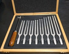 8PCS Tuning Fork Set Sound Healing 256/288/320/341/384/426/480/512 HZ Wooden Box