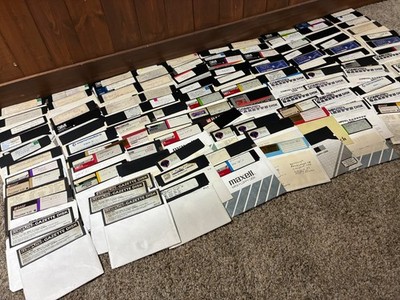 Vintage. Huge Lot Of Commodore 64 128 SX Floppy Disks Games Utilities