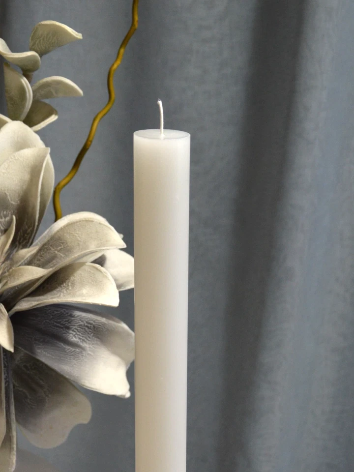 Vela blanca 28 pulgadas de alto sin perfume pilar hecho a mano - 3 opciones de ancho - boda Foto 3 de 4