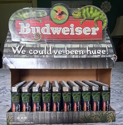Vintage 1997 Budweiser Louie The Lizard Lighter Display 94 Lighters