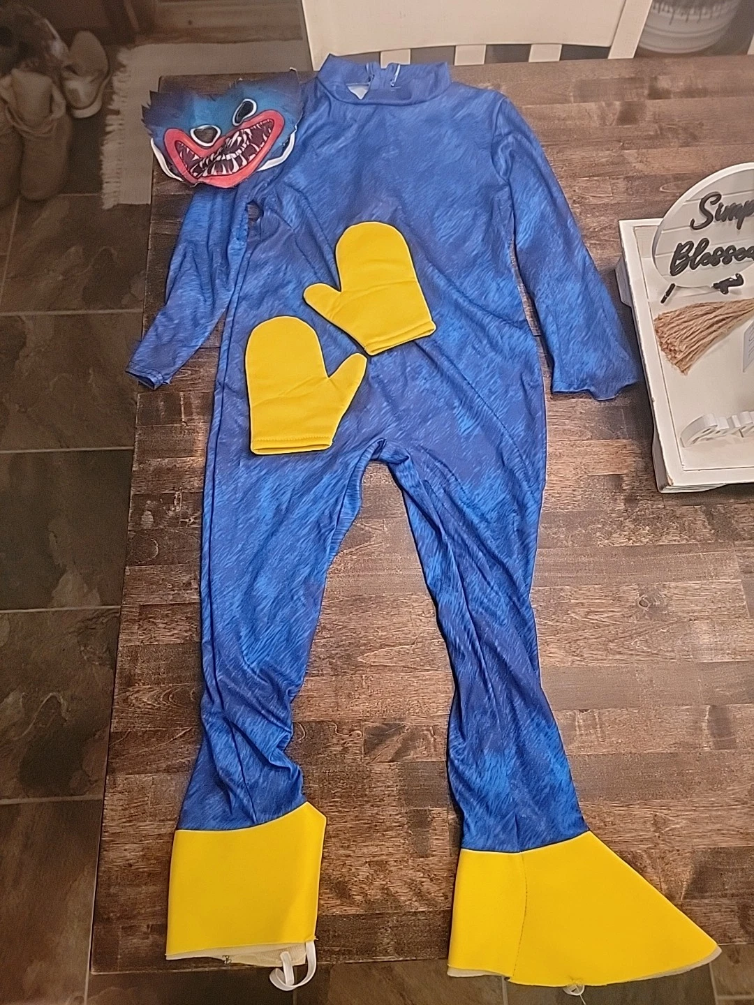 Huggy Wuggy Poppy Cosplay Costume Size Youth Small. New Condition