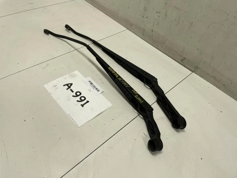 2001 TOYOTA MR2 SPYDER LEFT/RIGHT FRONT WINDSHIELD WIPER ARM OEM+ - Image 2 of 4