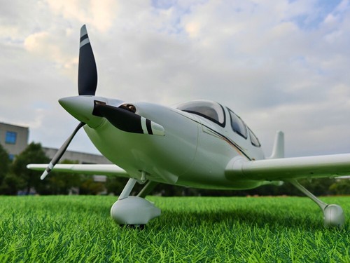 Dynam Cirrus SR22 V3 Trainer 4S White RC Scale Plane 1400mm Wingspan w/ Flaps - Picture 17 of 28