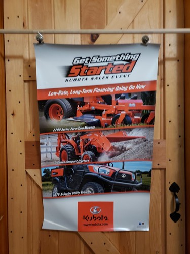 Posten 9 verschiedene Kubota Traktoren Werbung Promo Poster Schilder Landmaschinen Werkzeuge - Bild 8 von 9