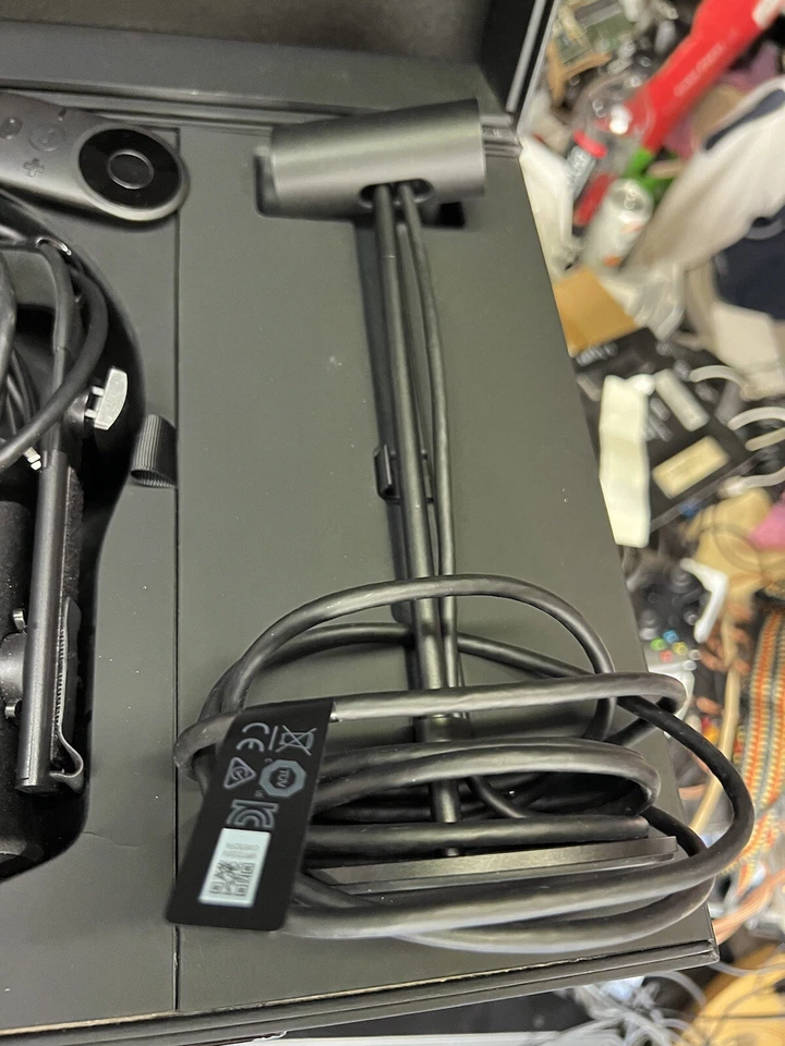 Meta Oculus Rift CV1 Virtual Reality Headset w/ Oculus Controllers - Image 2 of 4