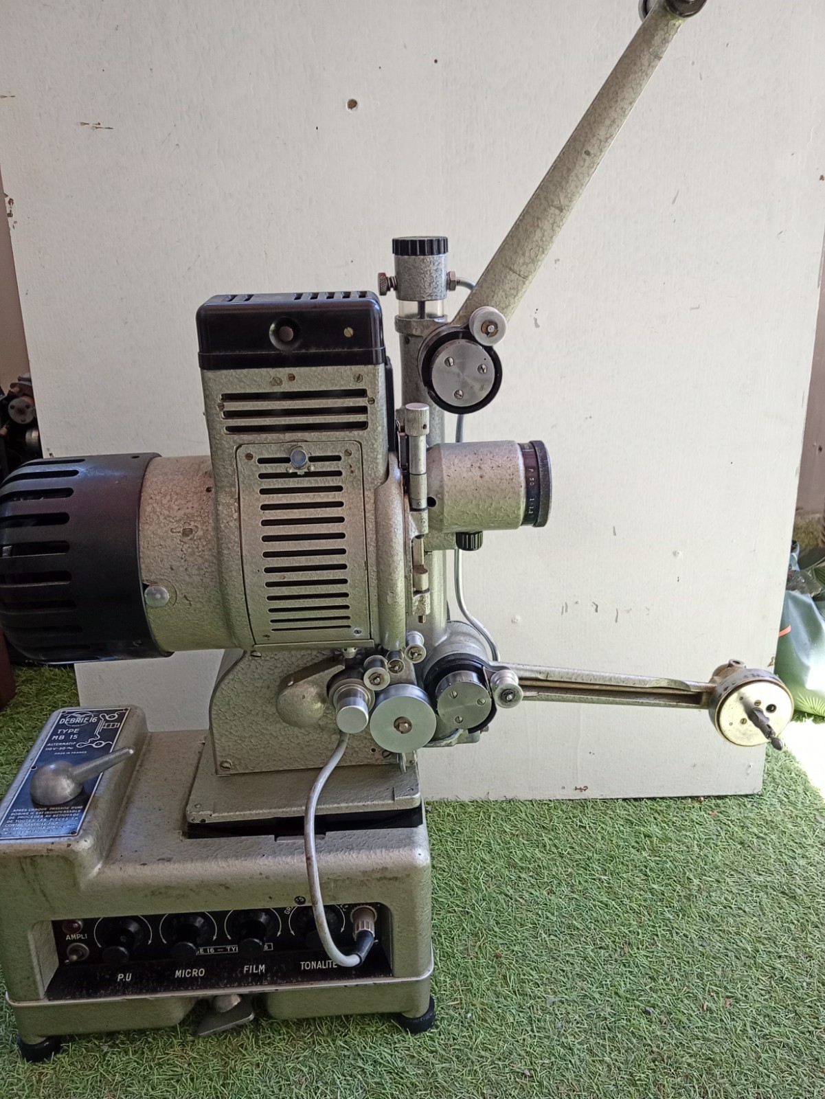 ALTER PROJEKTOR DEBRIE 16 TYP MB15 FUNKTIONSTÜCHTIG