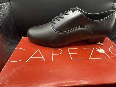 Women s Dress Shoe Size 6.5 Capezio Black New In Box  Overture Oxford