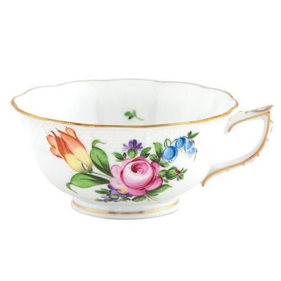 HEREND ''PRINTEMPS'' CUP & SAUCER SCEND #1 BRAND NEW