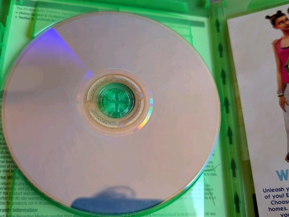 Sims 4 Bundle: Island Living for Xbox One - Tested - Image 4 of 4