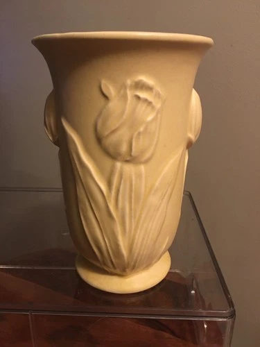 McCoy Tulip Vase, 1941, Yellow