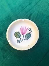 CENDRIER PBLICITAIRE EN PORCELAINE / SUR PIED / FLEURS