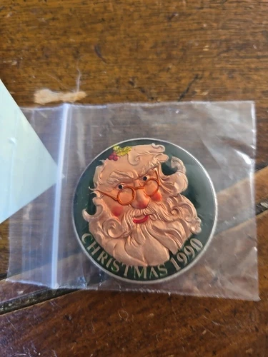 VINTAGE  1990 Santa Claus 1oz Fine Silver Round Christmas Colorized Enamel