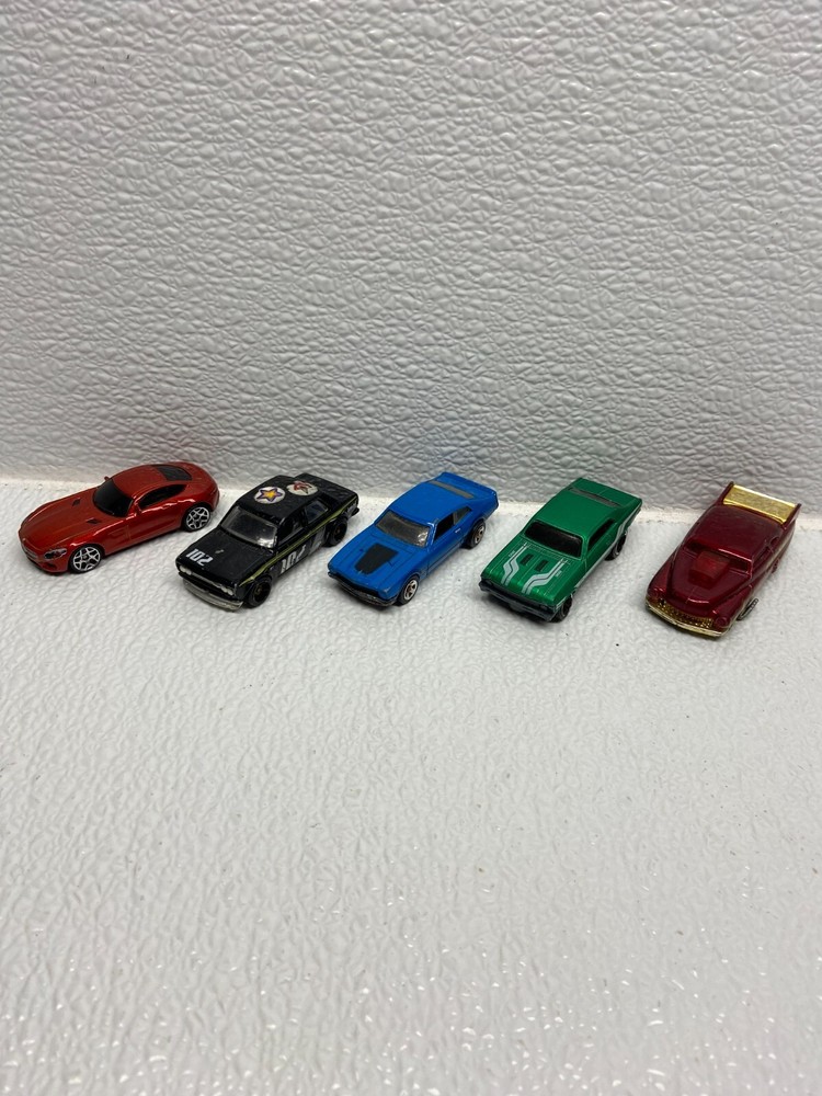 Hot Wheels Diecast Lot Of 5 Multiple Car Makes And Models
