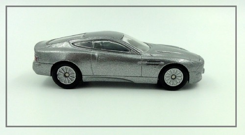 JAMES BOND ASTON MARTIN V12 VANQUISH GREY #TY95201 CORGI DIECAST SCALE 1/55 - Picture 18 of 20