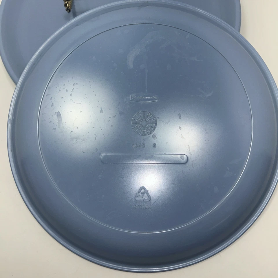 4 VTG Rubbermaid Melamine 10 in Dinner Plate LIGHT Blue 3840 Camping Lightweight - Image 2 of 4