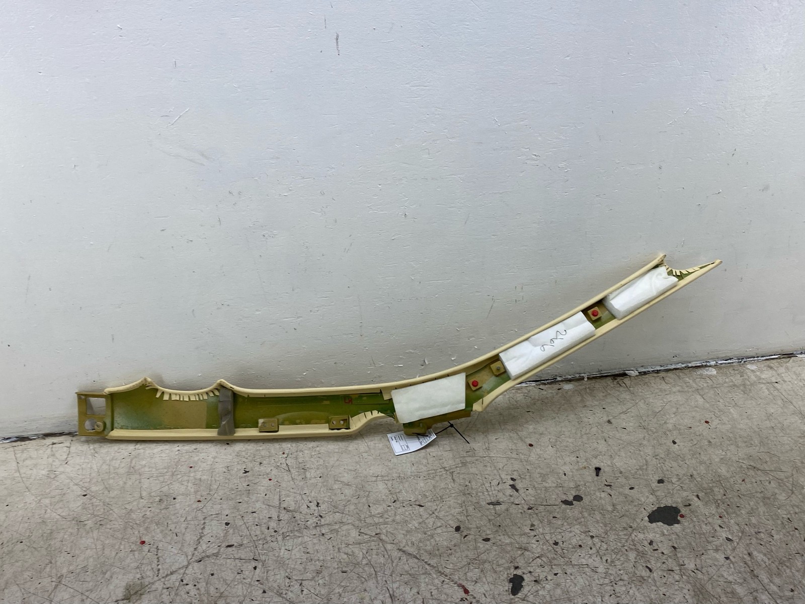 2010-2020 BENTLEY MULSANNE FRONT LEFT WINDSHIELD A PILLAR TRIM PANEL 3Y5867457