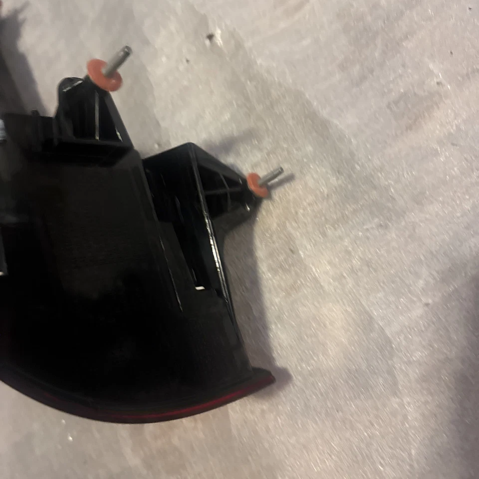 NICE! 2020-2023 MERCEDES-BENS GLA-CLASS LEFT DRIVER OEM LED OUTER TAILLIGHT - Image 3 of 4