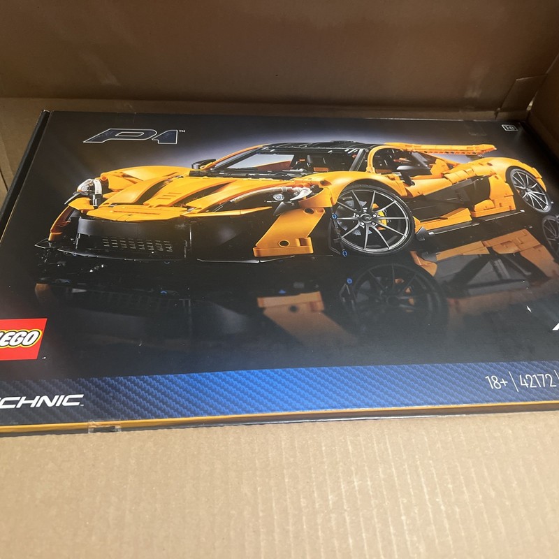 LEGO TECHNIC: Mclaren P1 (42172)