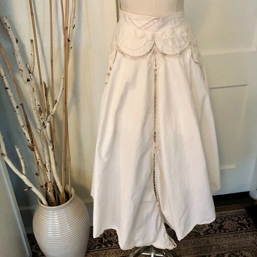 Rough Green Edges Upcycled Skirt Size 1X/2X Battenberg Hanky Hem Boho Festival