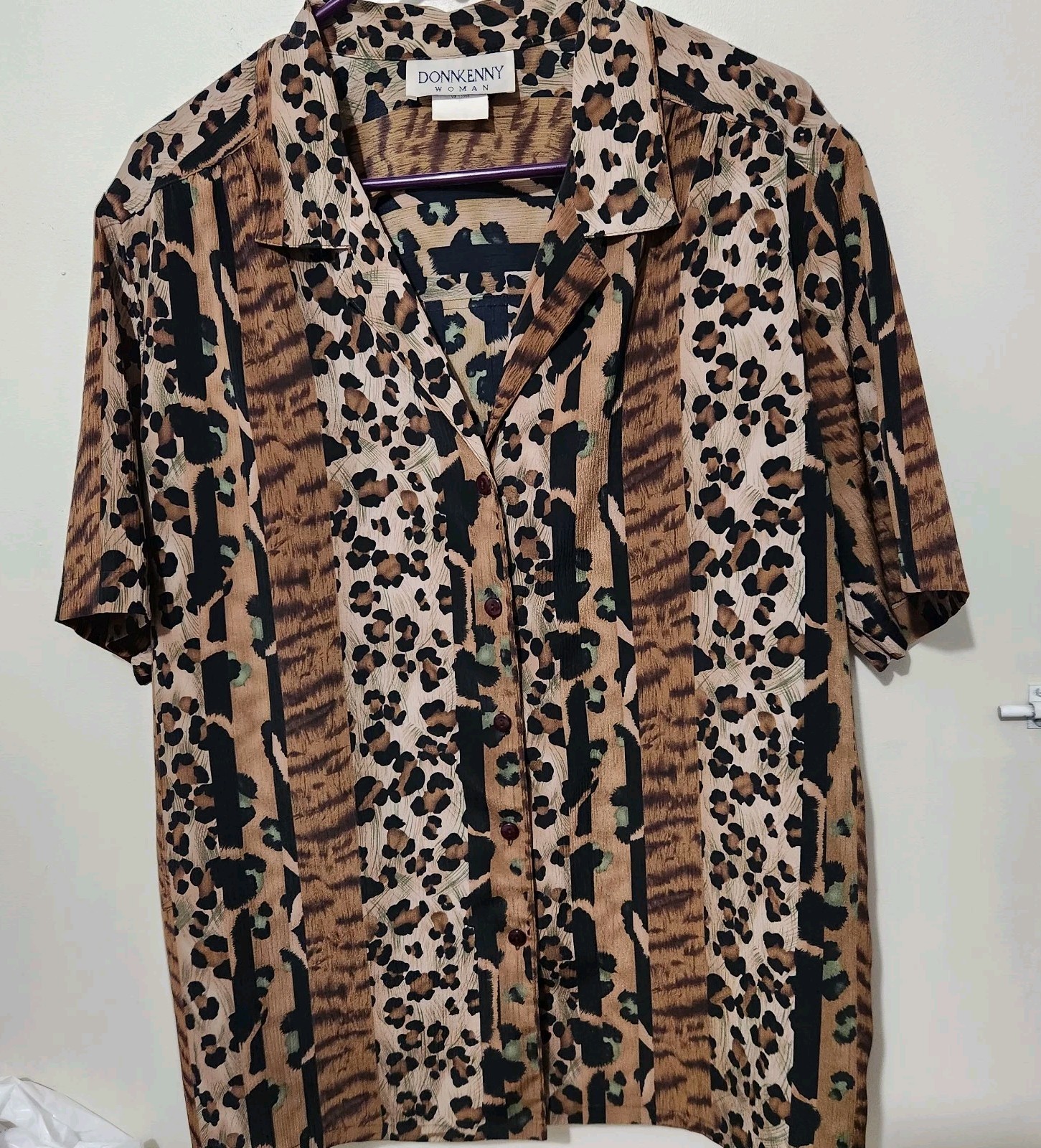 Donnkenny Blouse Size 2X Animal Print Lightweight Front Buttons