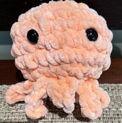 Handmade Crochet Amigurumi Octopus 6  Plush Salmon Pink New