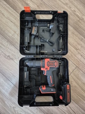 Black+Decker BCD700S 18V Akku-Kombi-Bohrschrauber