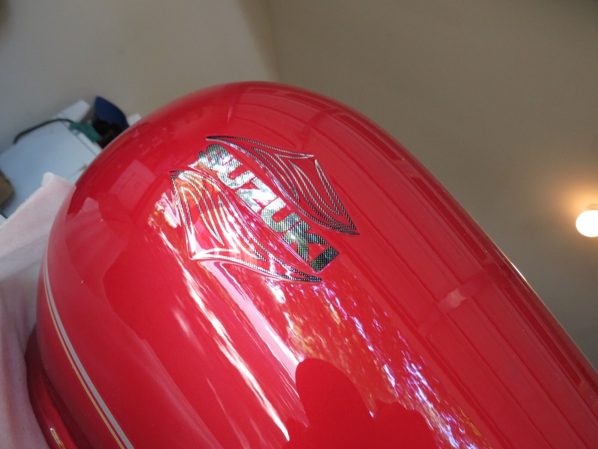 NOS Suzuki GZ250 GZ 250 2001 OEM Genuine Factory Fuel Gas Tank