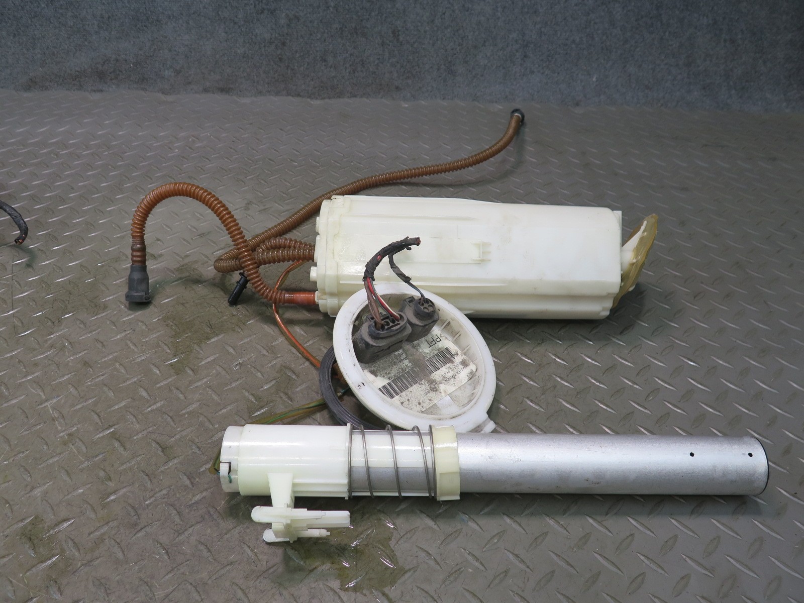 Bentley Continental GT 2003-2010 Fuel level sensors Pair