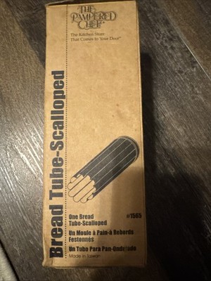 The Pampered Chef Scalloped Bread Tube #1565 New in Box Tube Sealed