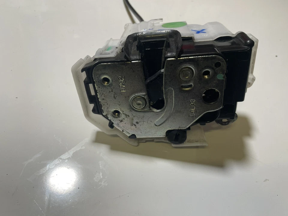 Serrure de porte avant gauche origine Alfa Romeo 159 Brera P/N 50513054 2005-11 - Photo 4/4