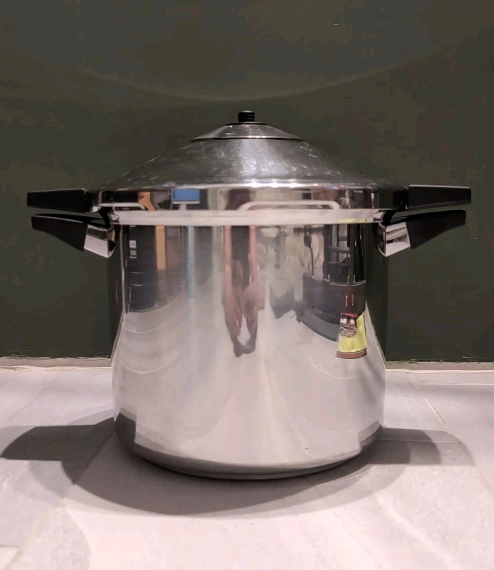 Kuhn Rikon Duromatic Pressure Cooker - Thumbnail 5