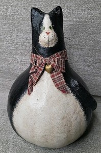 Folk Art Hand Painted Gourd Cat Kitten Black & White w Heart Necklace Bow EUC