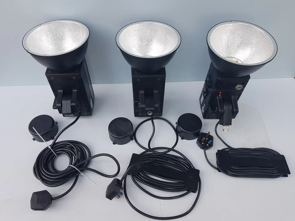 Multiblitz Minilite 200 & 1 X D-500 Studio Lighting Lights Strobe Flash x 2 - Image 2 of 4