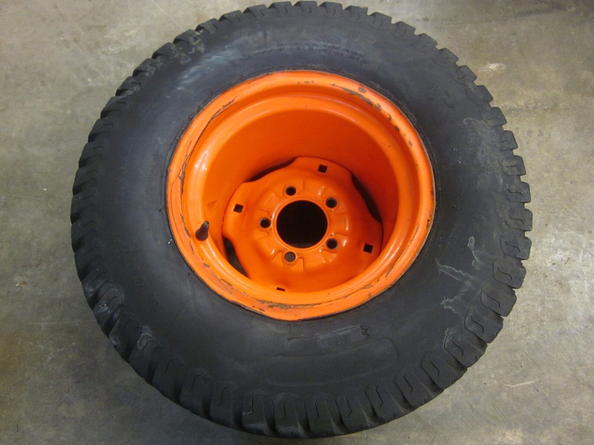 ku ta　2点 Kubota BX2200 Rear Wheel and Tire 26X12.00-12 K2561-17140