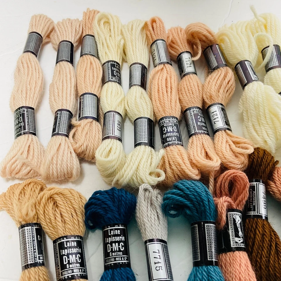 DMC Laine Tapisseris Pullskein Lot of 25 Assorted Colors New Vintage - Image 2 of 4