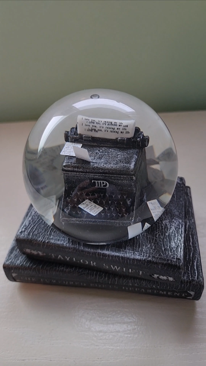 taylor swift snow globe ttpd the tortured poets department