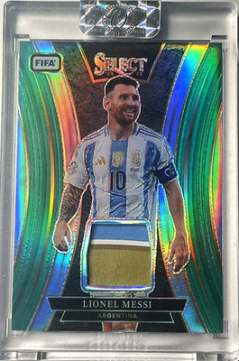 Lionel Messi World Cup Badge Patch Green #1/5 - 2024-25 Panini Select FIFA