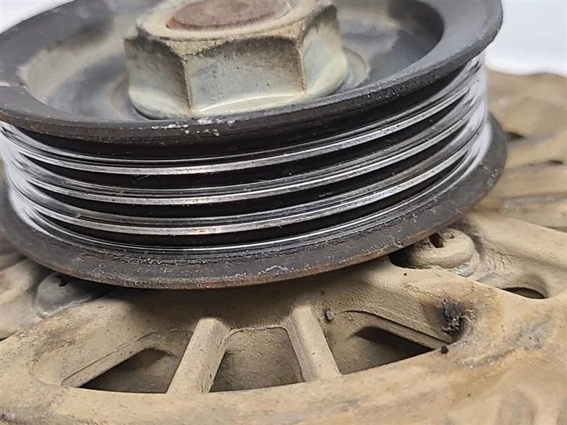 Alternador Chrysler PT Cruiser 2006-2010 05033343AA        Foto 3 de 4