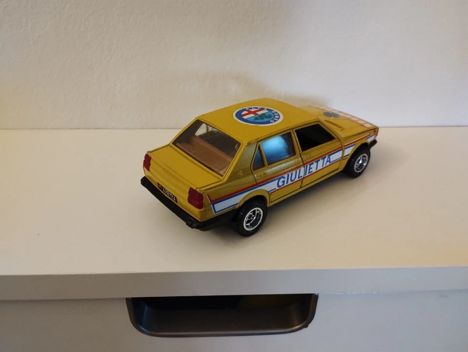 Alfa Romeo Giulietta, Mebetoys - HotWheels, scala 1:25 - Immagine 2 di 3