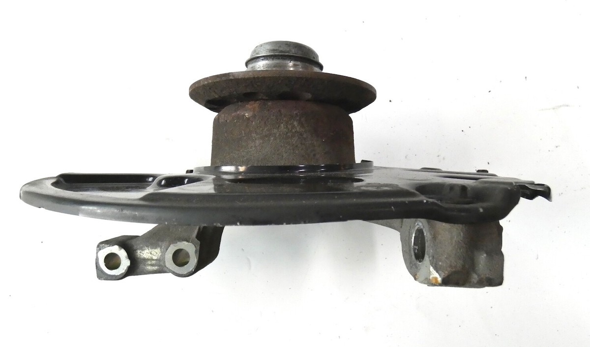 Mercedes W212 E250 4Matic steering knuckle wheel hub front left 