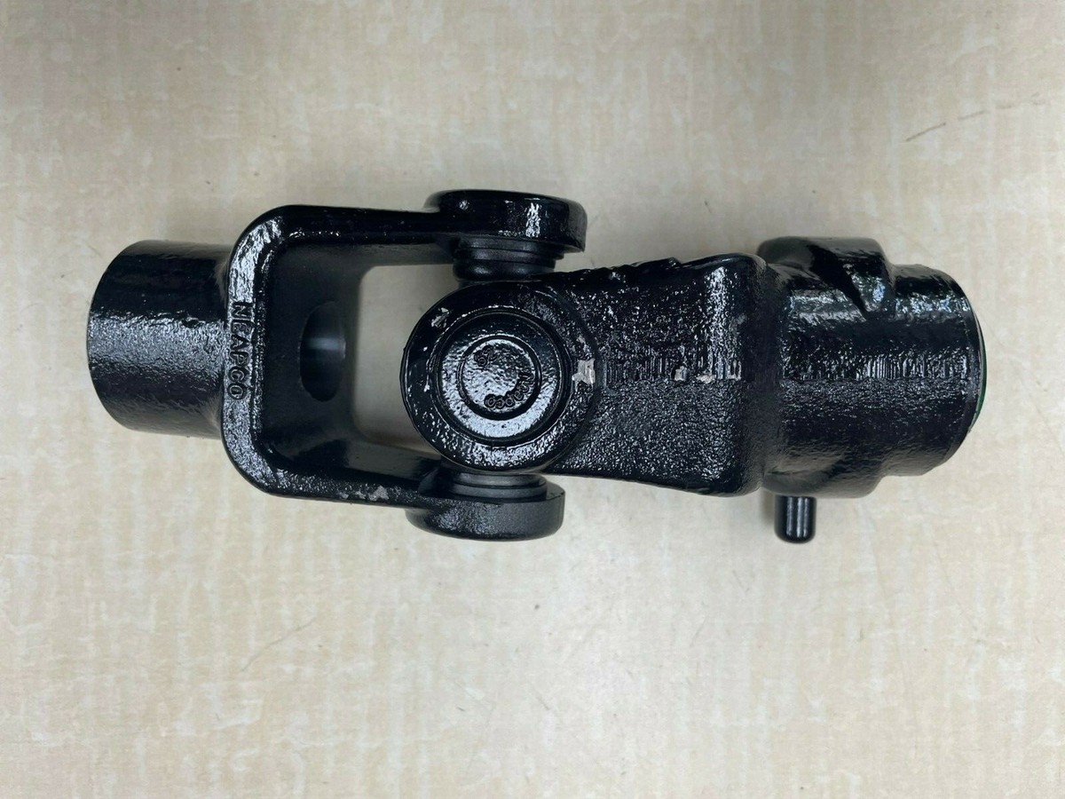 Universal Joint for Case and Astec Maxi Sneaker C D E pn