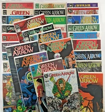 GREEN ARROW DC COMICS 35 ISSUE LOT GRELL GIORDANO JURGEN MISC 8-52 ANNUALS