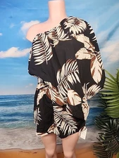 NWT Cupshe Women's Black Cream Floral Romper Size Large one shoulder