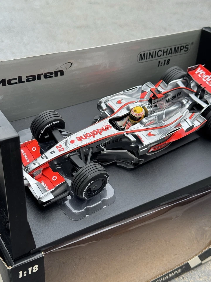 MINICHAMPS 1/18 Lewis Hamilton Vodafone McLaren Mercedes MP4-23 2008 Model - Image 4 of 4