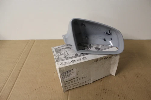 Right wing mirror cap Audi A3 04-08 / A4 01-08 8E0857508B GRU New genuine Audi